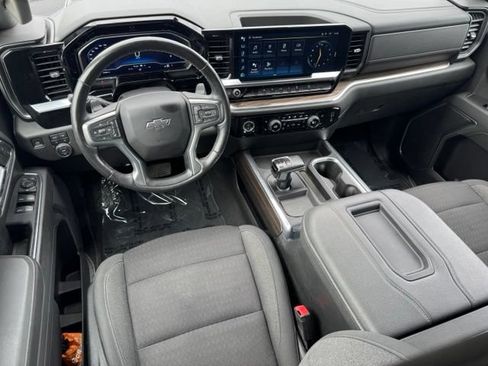 Certified 2022 Chevrolet Silverado 1500 RST AWD/4WD image 10