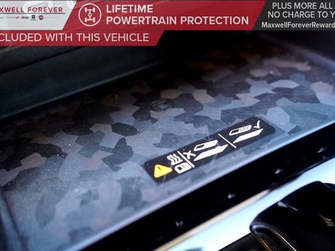 Used 2024 Chevrolet Colorado Z71 w/ Z71 Convenience Package 2 image 14