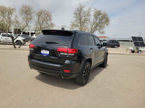 Used 2019 Jeep Grand Cherokee Altitude image 8