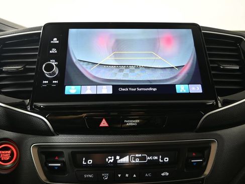 Used 2025 Honda Ridgeline Sport image 28