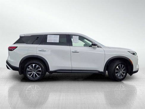 Certified 2025 INFINITI QX60 Pure image 3