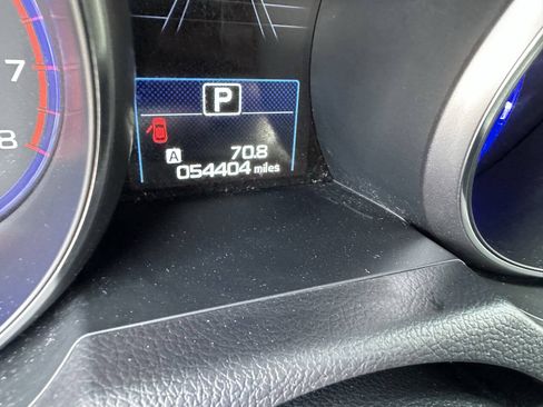 Used 2015 Subaru Outback 2.5i Premium AWD/4WD image 2