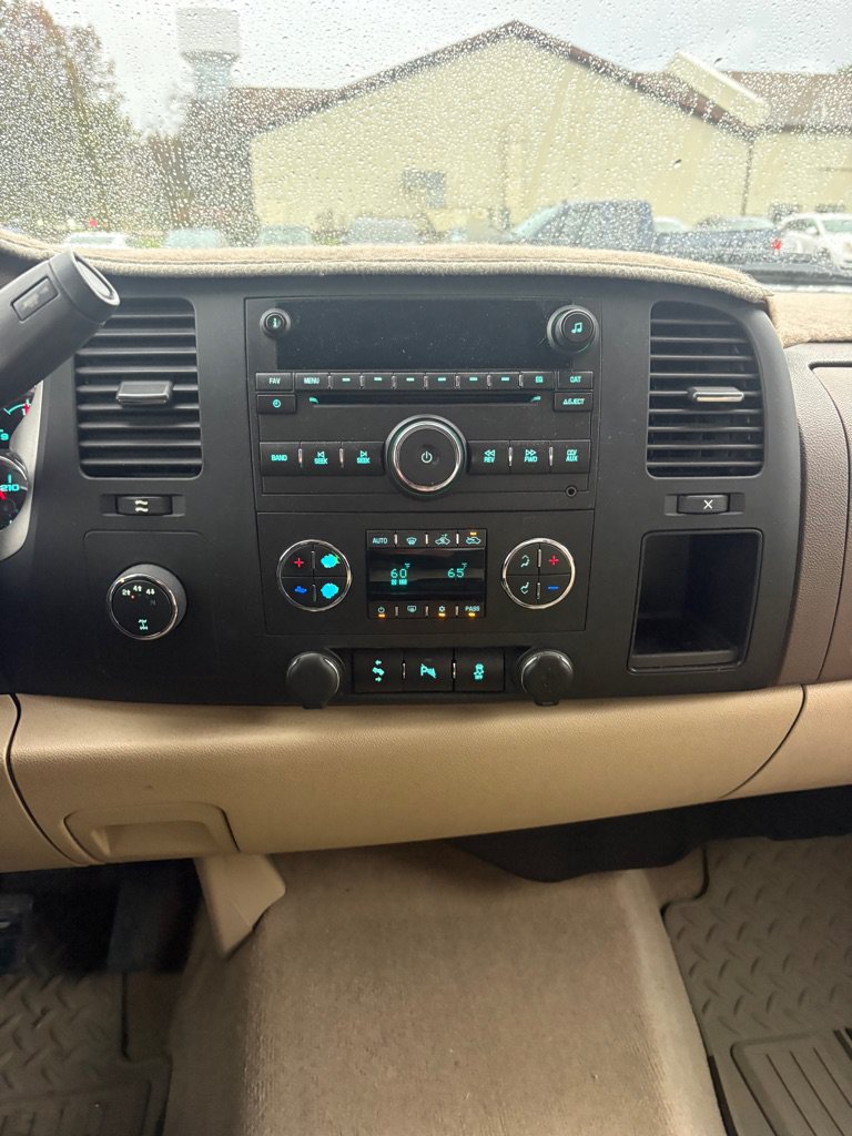 Used 2013 GMC Sierra 2500 SLE w/ SLE Preferred Package AWD/4WD image 15