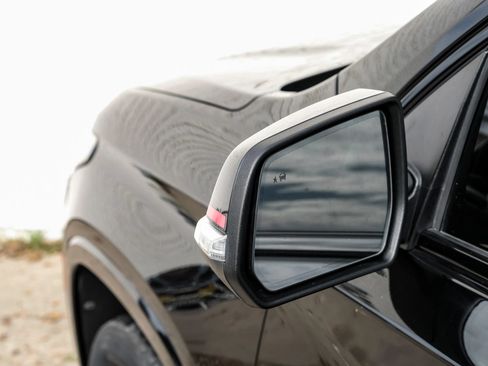 Used 2022 Chevrolet Traverse Premier w/ Redline Edition FWD image 52