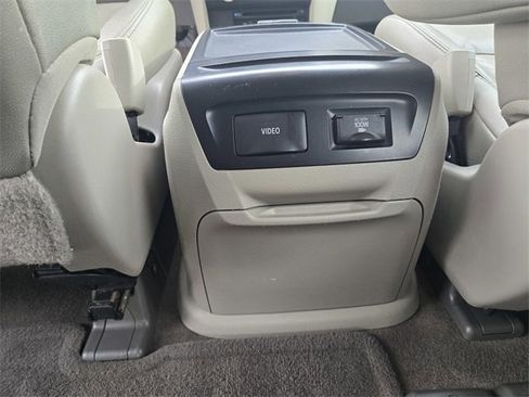 Used 2017 Toyota Sienna XLE image 15