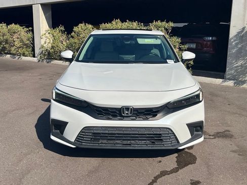 Used 2024 Honda Civic EX-L image 3