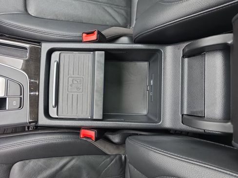 Used 2020 Audi Q5 e Premium Plus AWD/4WD image 25