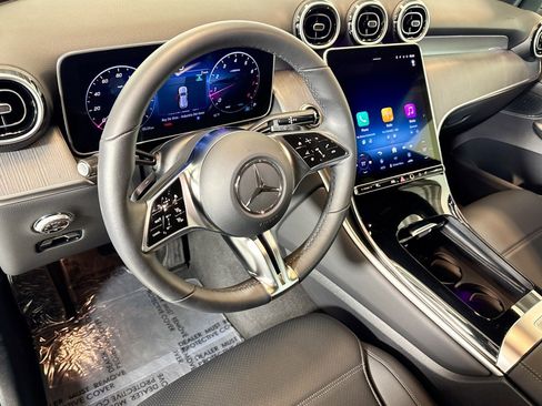Certified 2025 Mercedes-Benz GLC 300 image 9