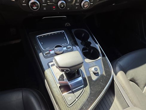 Used 2018 Audi Q7 3.0T Premium Plus w/ Premium Plus Package image 22