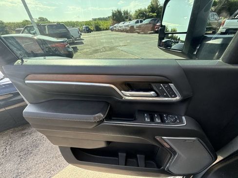 Certified 2024 GMC Sierra 2500 Denali w/ Denali Reserve Package AWD/4WD image 29
