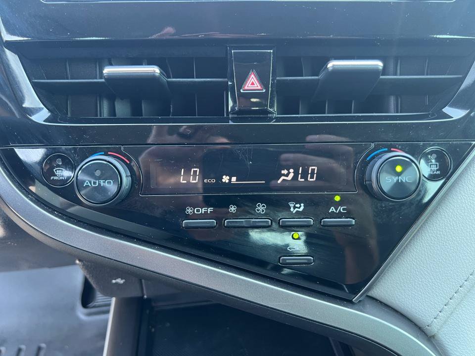 Used 2022 Toyota Camry LE FWD image 22