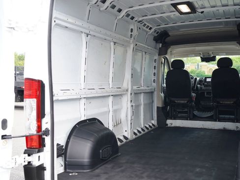 Used 2022 RAM ProMaster 2500 FWD image 8