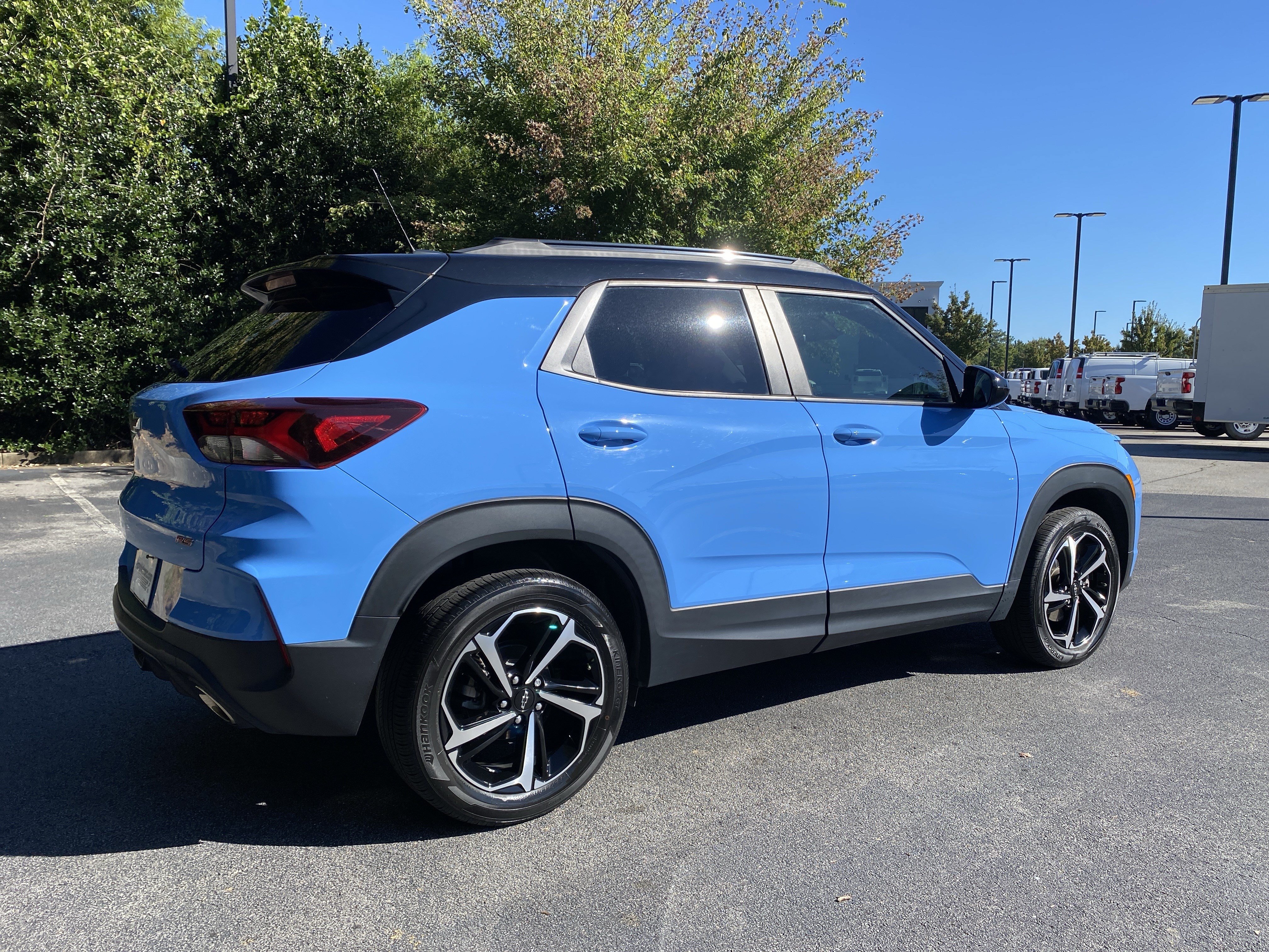 Used 2023 Chevrolet TrailBlazer RS w/ Sun and Liftgate Package AWD/4WD image 9