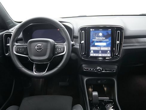 Certified 2023 Volvo C40 P8 Recharge Ultimate AWD/4WD image 23