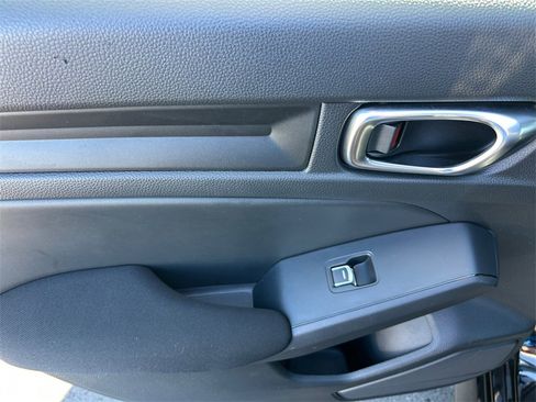 Used 2023 Honda Civic Sport image 17