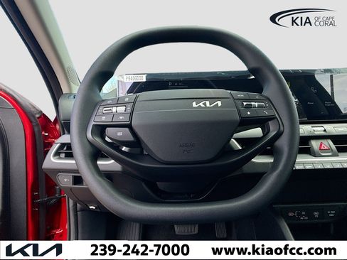 New 2025 Kia K4 LXS image 34