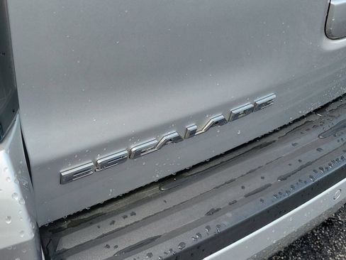 Used 2016 Cadillac Escalade Luxury AWD/4WD image 7