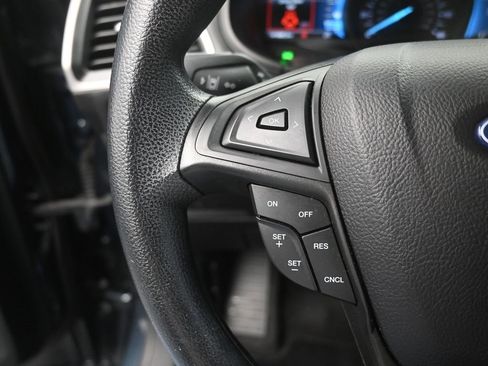 Used 2023 Ford Edge SE image 7