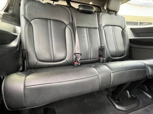 Used 2024 Jeep Wagoneer Series II AWD/4WD image 31