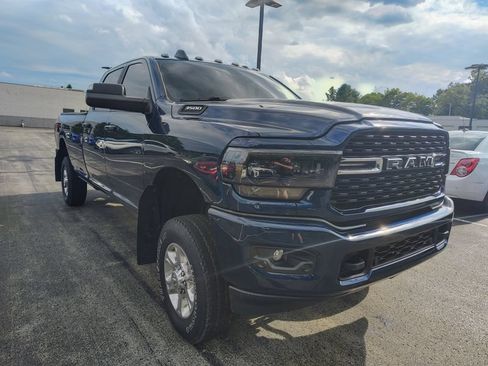 Used 2022 RAM 3500 Big Horn w/ Level A Equipment Group AWD/4WD image 3