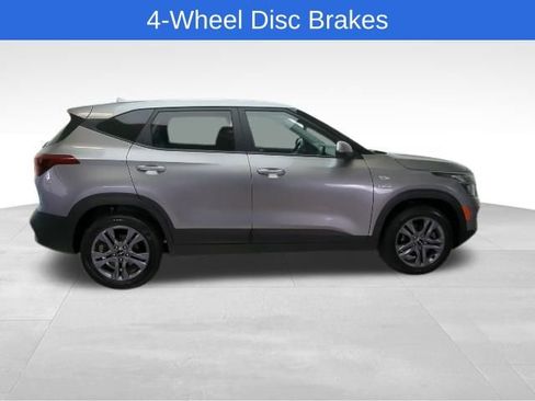 Used 2023 Kia Seltos LX image 7