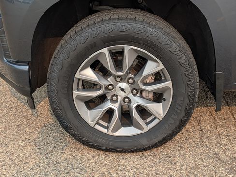Certified 2022 Chevrolet Silverado 1500 RST AWD/4WD image 7