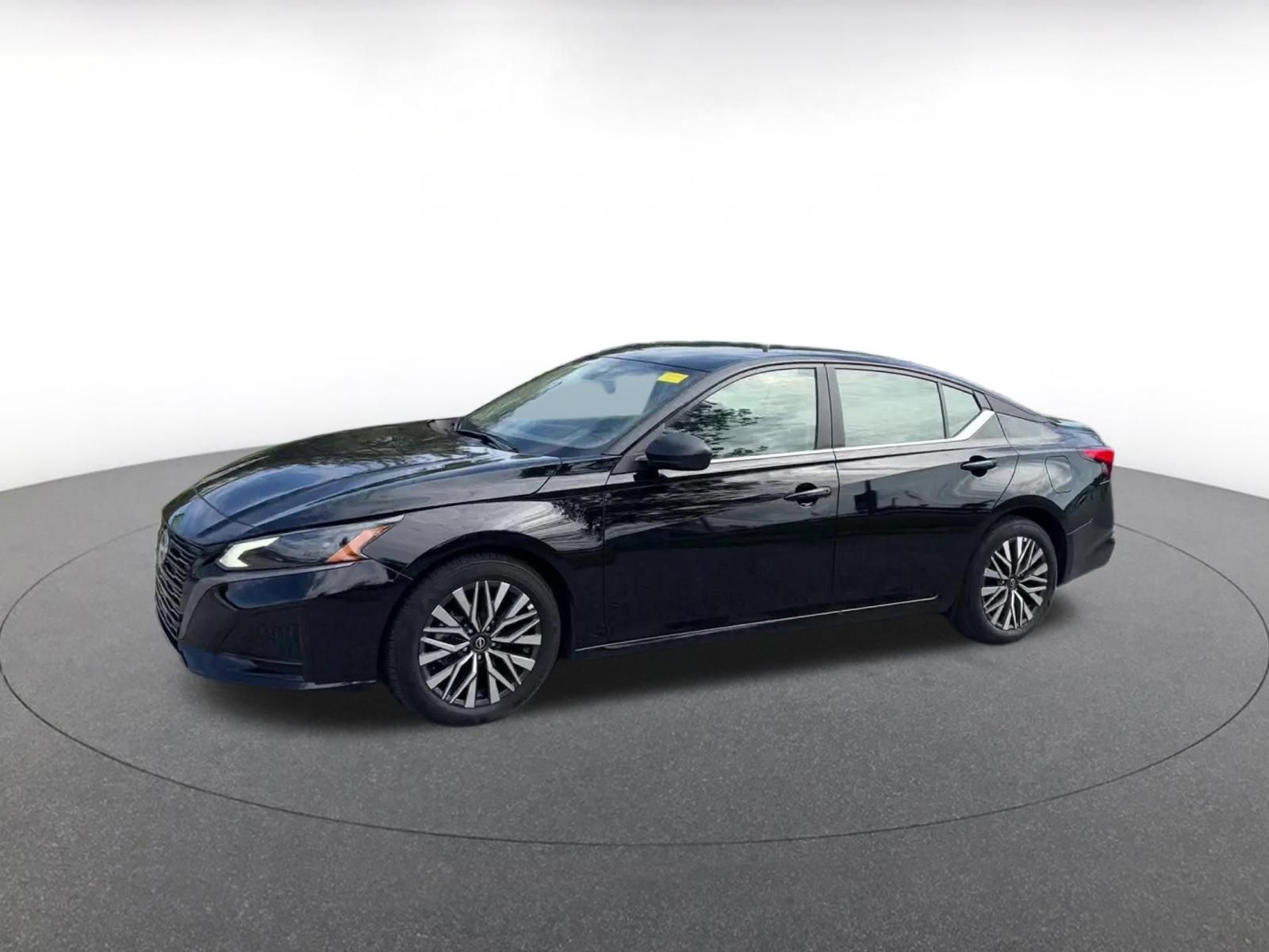 Used 2026 Nissan Altima 2.5 SV FWD image 6