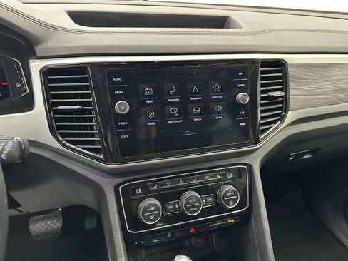 Used 2023 Volkswagen Atlas Cross Sport SE FWD image 29