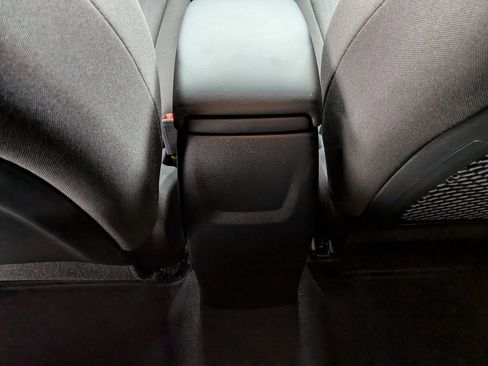 Used 2025 Hyundai Venue SE image 26