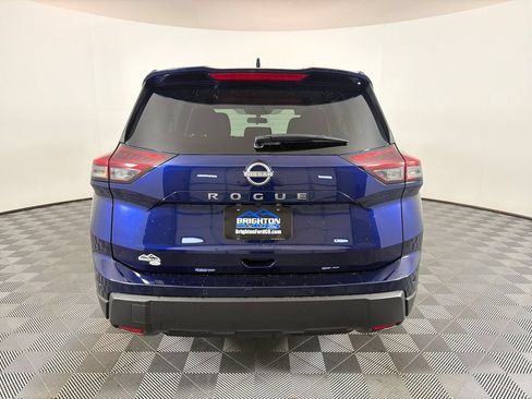 Used 2025 Nissan Rogue SV FWD image 4