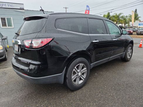 Used 2016 Chevrolet Traverse LT FWD image 4