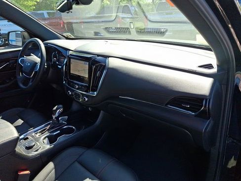 Used 2023 Chevrolet Traverse RS AWD/4WD image 21