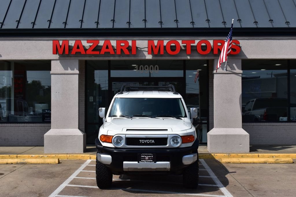 Used 2014 Toyota FJ Cruiser 4WD w/ Convenience Package image 5