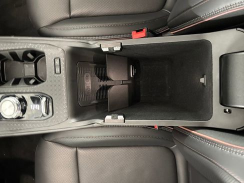 Used 2024 Jeep Wagoneer Launch Edition image 22