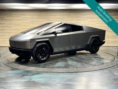 Used 2024 Tesla Cybertruck Cyberbeast AWD/4WD image 5