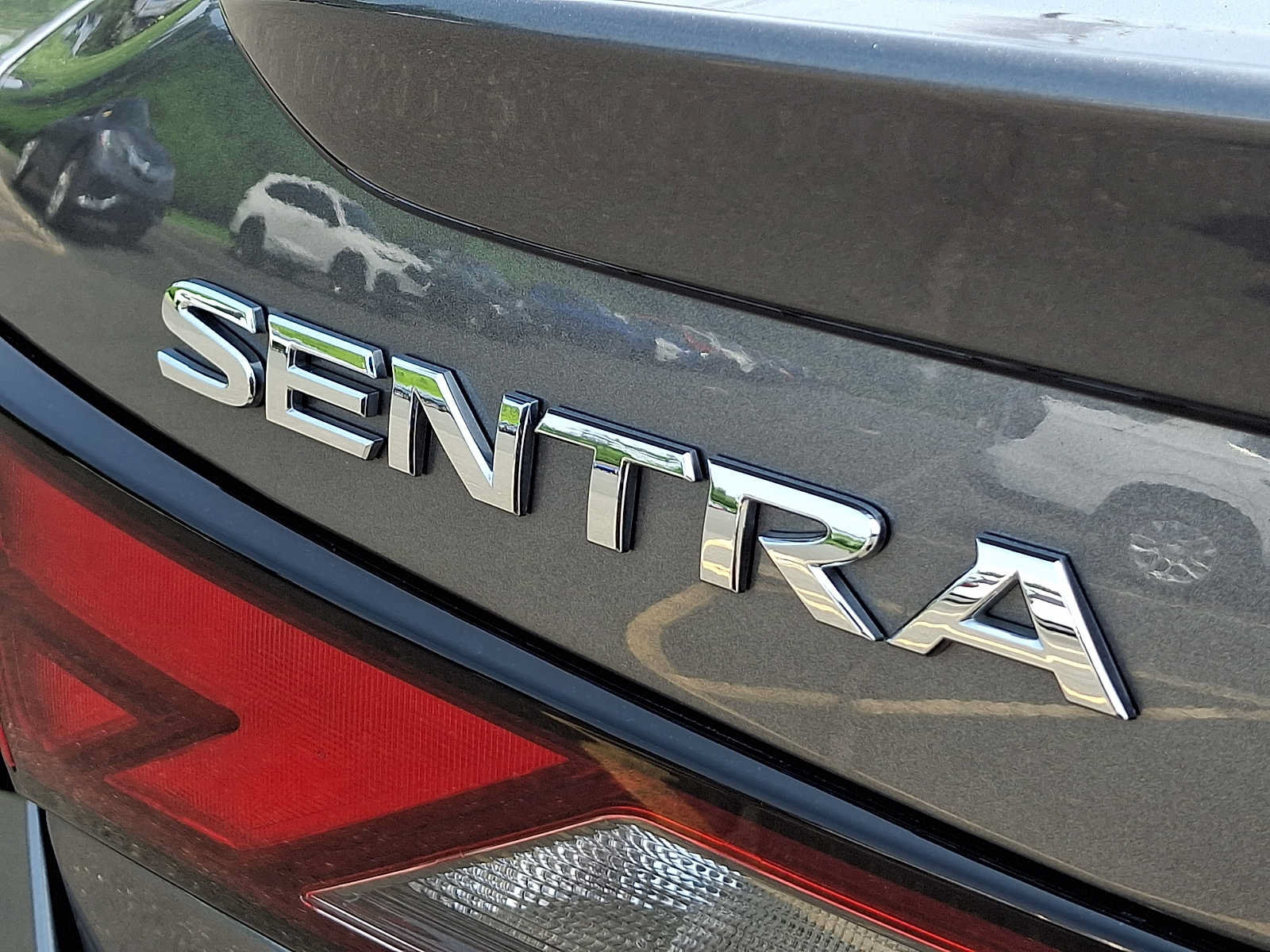 Used 2022 Nissan Sentra SR w/ Trunk Package FWD image 30
