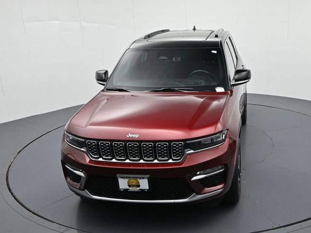 Used 2025 Jeep Grand Cherokee Summit AWD/4WD image 19