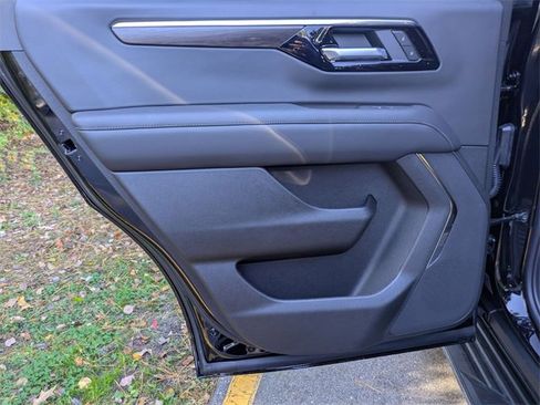 New 2026 Chevrolet Tahoe LS image 24