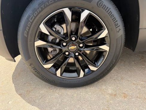 Certified 2023 Chevrolet TrailBlazer LT w/ Convenience Package AWD/4WD image 9