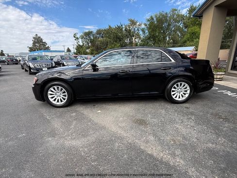 Used 2014 Chrysler 300 RWD image 4