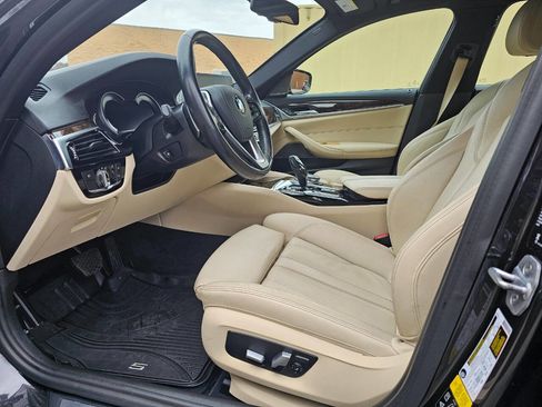 Used 2018 BMW 530i xDrive image 12