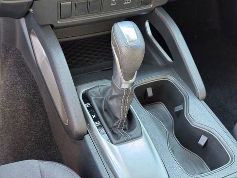 Used 2024 Nissan Frontier SV image 30