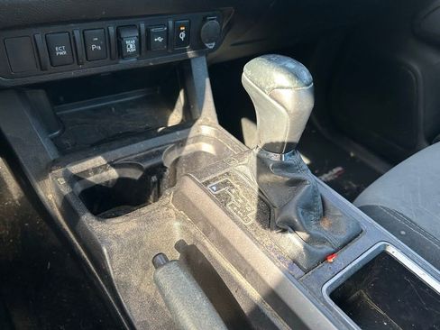 Used 2022 Toyota Tacoma TRD Sport image 27