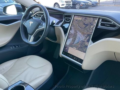 Used 2013 Tesla Model S Performance RWD image 19