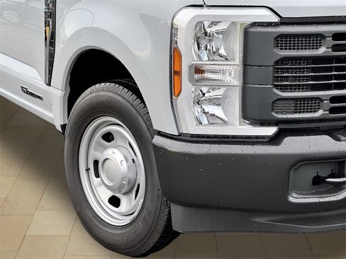 New 2025 Ford F350 XL w/ 360-Degree Camera Package image 38