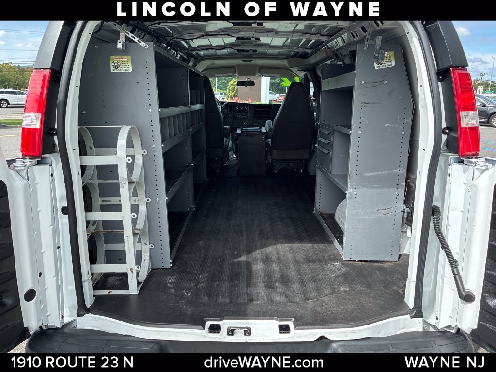 Used 2022 GMC Savana 2500 RWD image 6