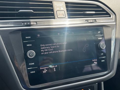 Used 2024 Volkswagen Tiguan SE image 22