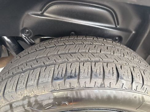 Certified 2025 Jeep Wrangler Unlimited Sahara w/ Safety Group image 12