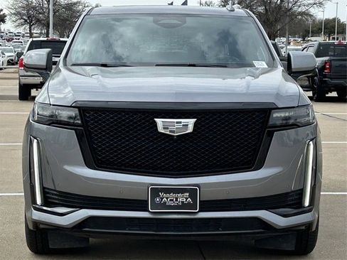 Used 2021 Cadillac Escalade Sport Platinum w/ LPO, ONYX Package image 9