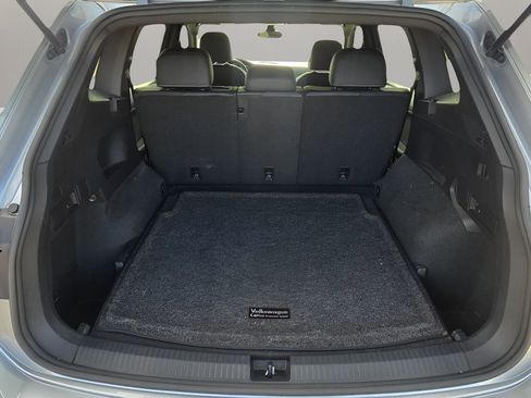 Used 2023 Volkswagen Tiguan SE R-Line image 30